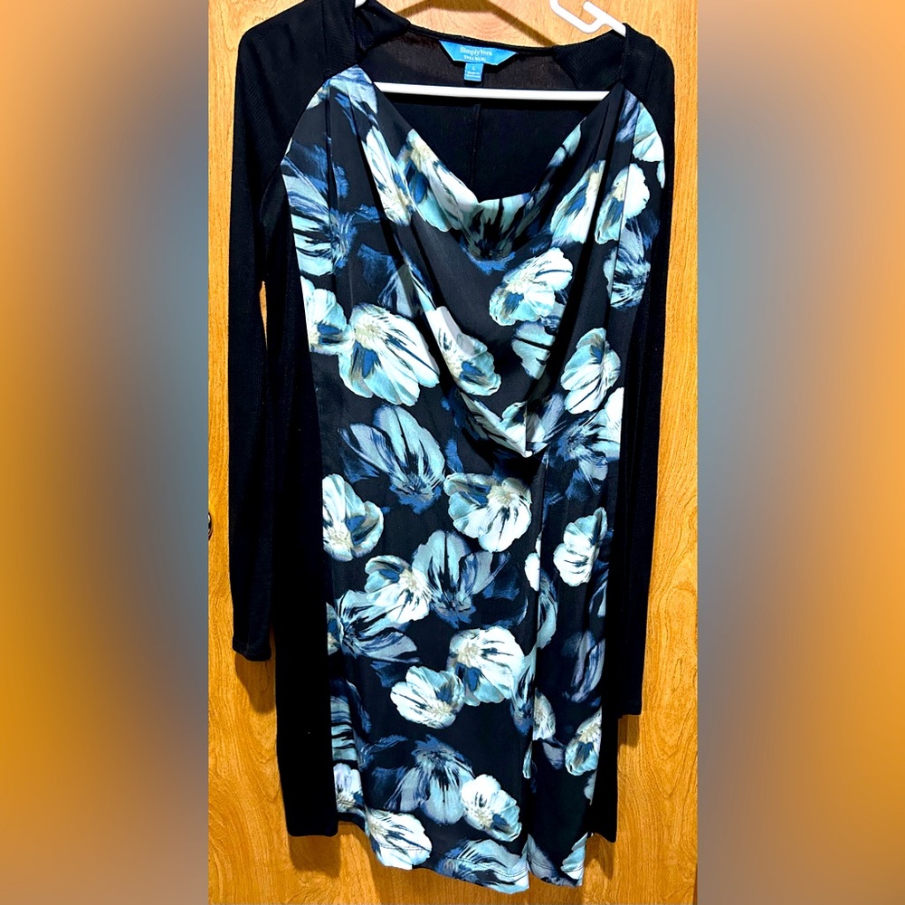Simply Vera Dress Size Large